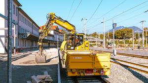 Bis 2027 wird der gesamte Bahnhof erneuert, aktuell werden die Zugänge Ost und West überdacht und Grabungsarbeiten durchgeführt