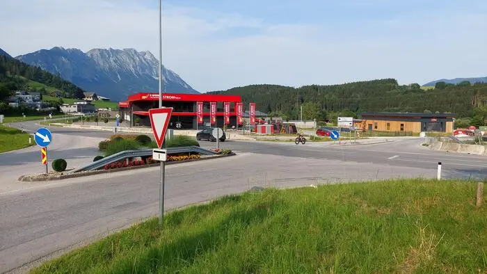 Der Kreuzungsbereich auf der B 320 beim Gewerbegebiet in Gröbming