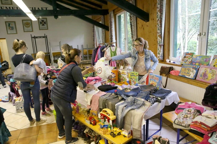 Und so waren am Samstagvormittag zahlreiche Familien mit ihren Kids gekommen, um auf Schnäppchenjagd zu gehen. 