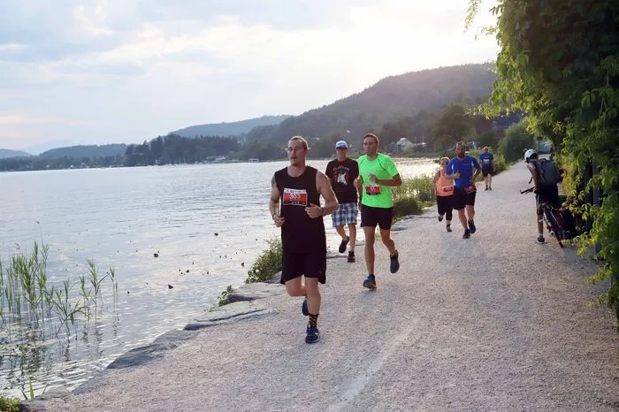 Der Company Triathlon gab den feierlichen Startschuss