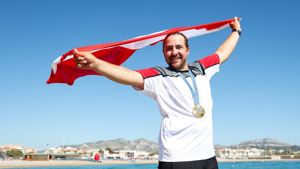 Valentin Bontus freut sich über Gold