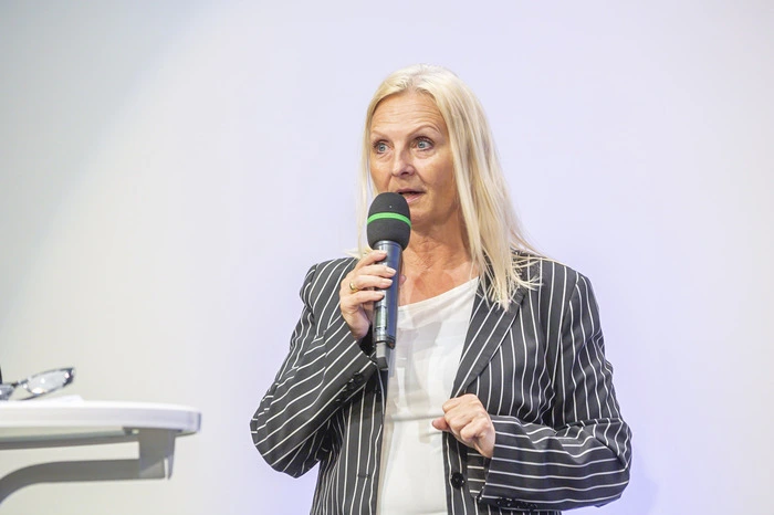 „Mit dieser Jobmesse wollen wir geflüchteten Menschen aus der Ukraine helfen, hier in unserem Land Fuß zu fassen. Arbeit ist dafür ein wesentlicher Faktor, nicht zuletzt auch als Voraussetzung für eine gelungene Integration, auch wenn sie nur temporär sein sollte", sagt WKO-Steiermark-Vizepräsidentin Gabriele Lechner.