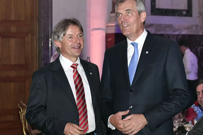 Rainer Seele und OMV-Vorstand Johann Pleininger.