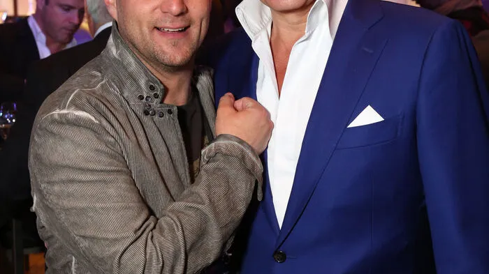 NEOS-Chef Matthias Strolz mit Alfons Haider.