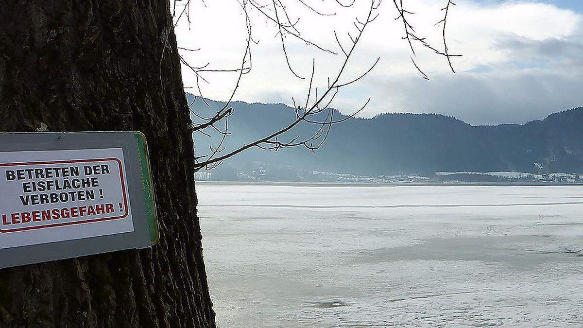 Bleibt die Eisfläche am Ossiacher See in Zukunft menschenleer oder nicht? Diese Frage klären derzeit die Gerichte 