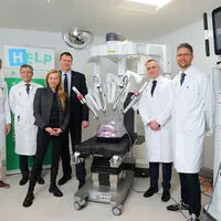 Thomas Aigmüller (Gynäkologie und Geburtshilfe), Rudolf Schrittwieser (Allgemein- und Viszeralchirurgie), LR Juliane Bogner-Strauß, Ulf Drabek (Kages-Vorstand für Finanzen und Technik), Mihael Rudes (Hals-, Nasen- und Ohrenheilkunde) und Thomas Alber (Urologie)