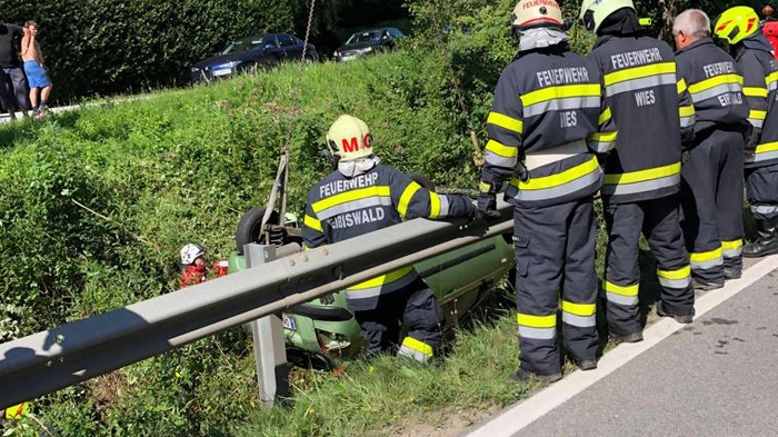 Am Montag 10.00 Uhr fuhr ein 81-Jähriger aus dem Bezirk Deutschlandsberg mit seinem E-Bike auf der B76 Radlpaß Straße von Wies kommend in Richtung Steyeregg. 