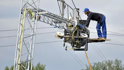BEI WAKEBOARD-UNFALL UNTERARM ABGETRENNT