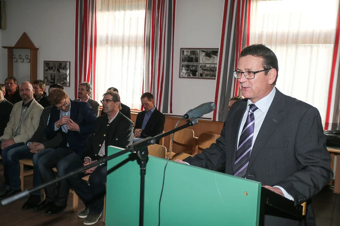 Am 21. Februar überreichte ihnen Standortleiter Karl Reibenbacher die Abschlusszeugnisse.