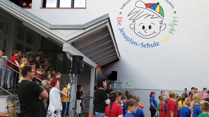 Wie schon in den Jahren zuvor lud die Volksschule Ottendorf...