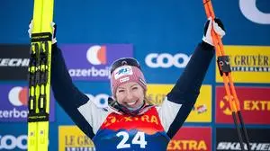 251229 Teresa Stadlober of Austria celebrates after the women s 10km classic technique interval start during day 2 of Tour de Ski on December 29, 2025 in Toblach. Photo: Maxim Thore / BILDBYRAN / kod MT / MT0931 skidor cross-country skiing langrenn tour de ski dam bbeng tour de ski 2025/2026 25/26 intervallstart jubel PUBLICATIONxNOTxINxSWExNORxFINxDEN Copyright: MAXIMxTHORE BB251229MT193