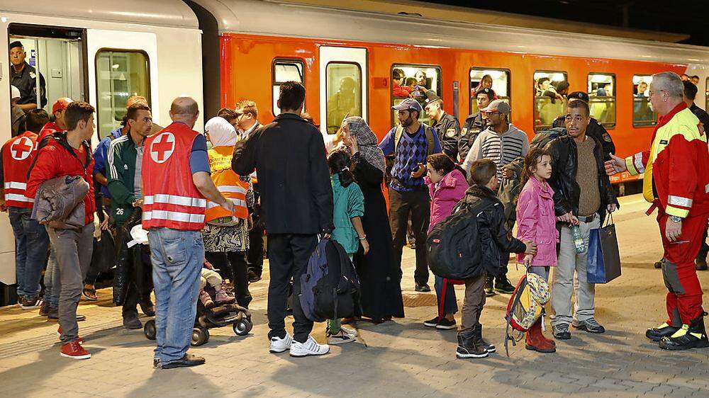 350 Flüchtlinge verließen am Montag Villach. In Kärnten werden derzeit keine weiteren Migranten erwartet