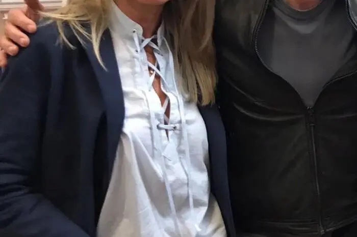 Jürgen Vogel nahm sich gerne und viel Zeit für Gespräche und Fotos, um die er von den vielen Komparsen gebeten wurde.