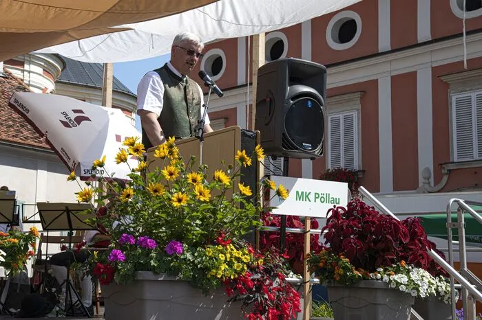 In bewegenden Worten bedankte sich Johann Schirnhofer für die Ehre, die ihm mit dieser Auszeichnung zuteil wurde und auch für die persönlichen Gratulationen.