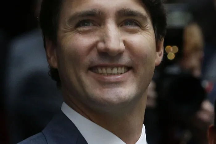 Den Zug zum Tor hat Justin Trudeau. Das hatte ihm schon Richard Nixon attestiert. „Trinken wir auf den künftigen Premier Kanadas“, hatte der einstige US-Präsident beim Besuch des kanadischen Premiers Pierre Trudeau, Justins Vater, 1972 in Ottawa gesagt.