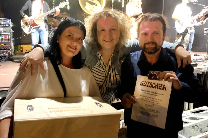 Barbara Wagner, Markus Jahn und Andrea Schöllnast gratulierten den Gewinnern.
