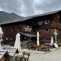 Die Lienzer Hütte liegt auf 1977 Meter Seehöhe im herrlichen Debanttal