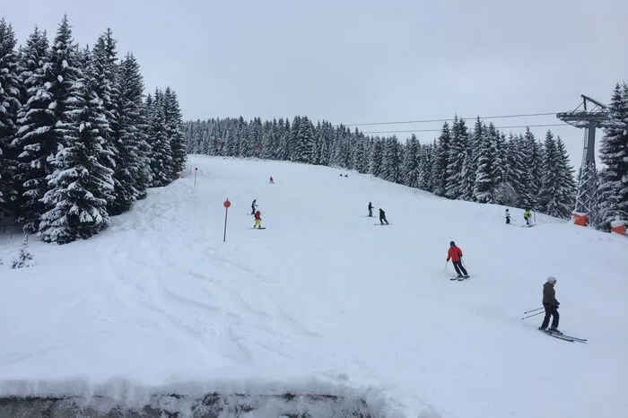 Im Dezember 2017 startete das neu vom skandinavischen SkiStar übernommene Skigebiet St. Johann in den Betrieb.