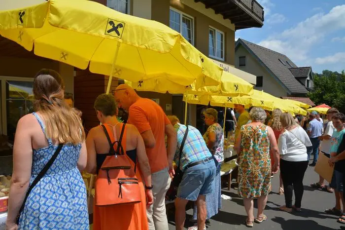 Organisatorin Brigitte Notter schätzt die Besucher auf insgesamt 4000 bis 5000.