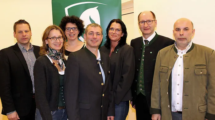 Adolf Kern (2. von rechts) und sein Team