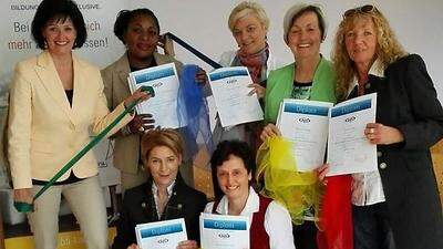 In St. Veit wurden sechs neu ausgebildeten Osteoporose-Trainerinnen ihre Zertifikate verliehen