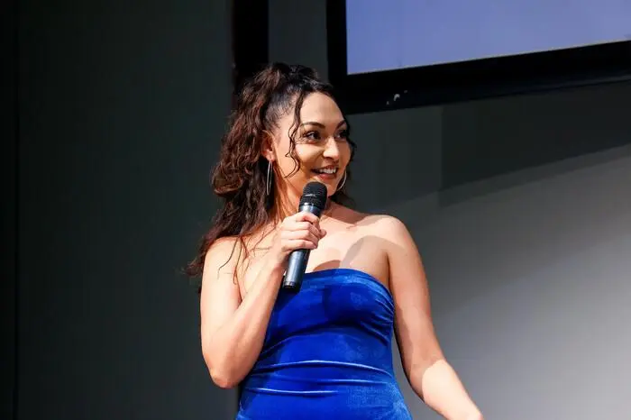 Moderatorin Liseth war bei der ersten Talentshow in der Jury