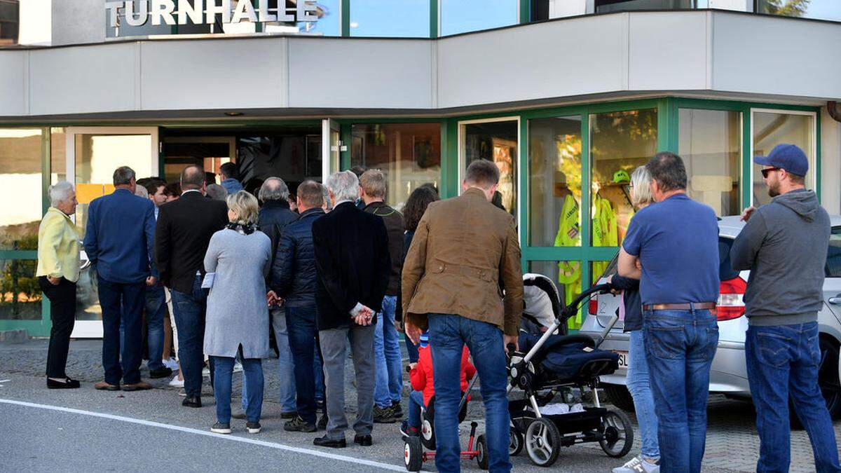 Großer Andrang in manchen Wahllokalen