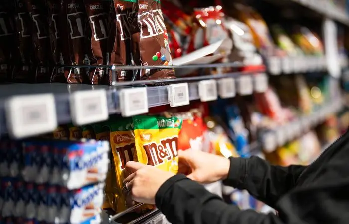 ABD0100_20241127 - WIEN - ÖSTERREICH: ++ THEMENBILD ++ Illustration zu den Themen Supermarkt / Lebensmittel / Handel / Warenkorb / Teuerung / Inflation / Wirtschaft; aufgenommen am Mittwoch, 27. November 2024, in einem Supermarkt in Wien. - FOTO: APA/GEORG HOCHMUTH