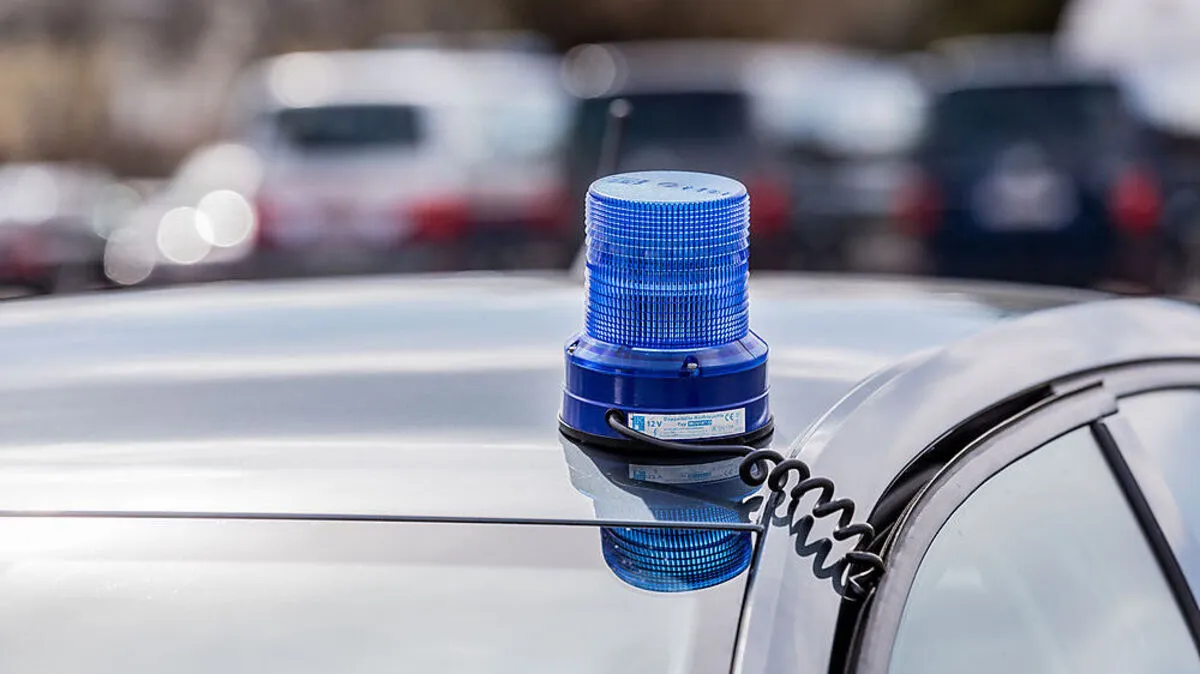 Nach einem Einbruch in eine Bäckerei fahndet die Polizei nach den Tätern