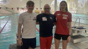 Leon Trattler, Alex Deblaise und Marijana Jelic vom Spittaler Schwimmverein