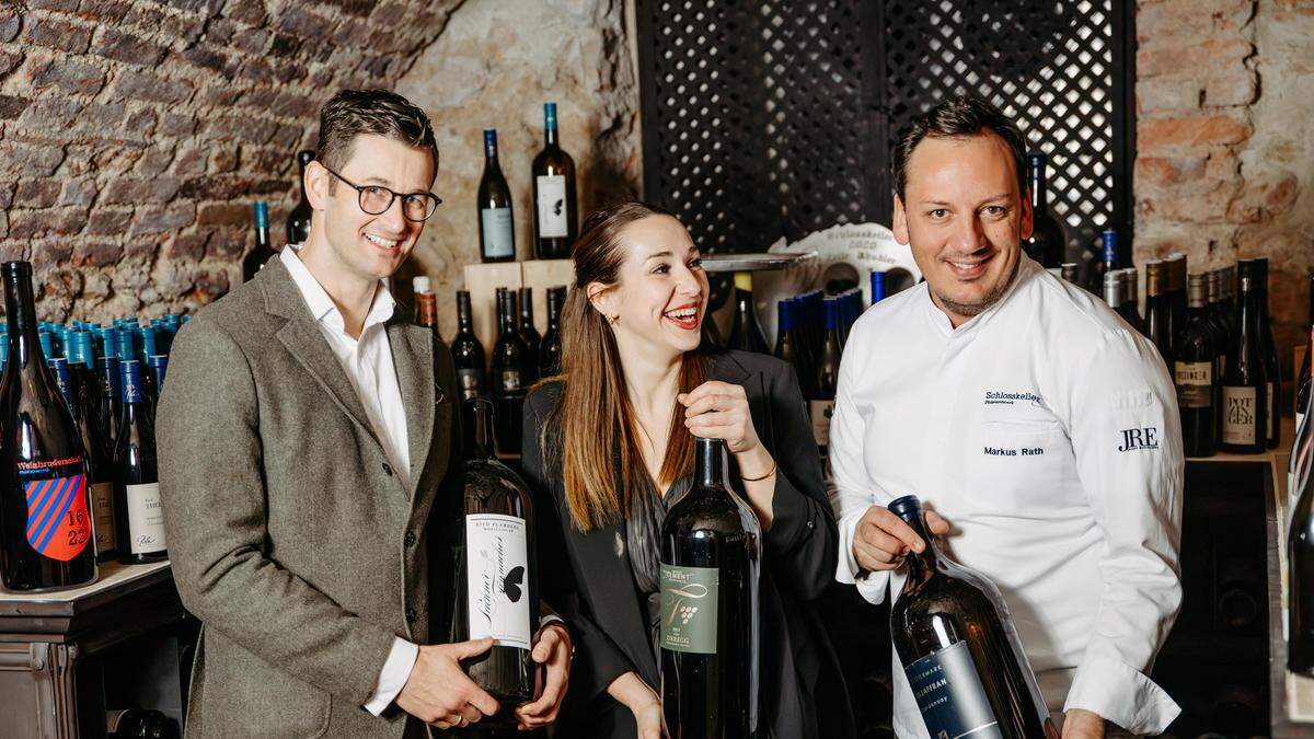 Das Team des Schlosskellers Südsteiermark: René Kollegger (Sommelier), Judith Kern (Restaurantleiterin) und Markus Rath (Haubenkoch)