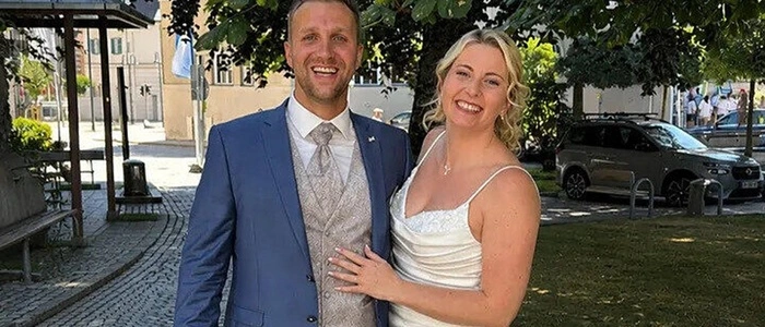 Bild zeigt Nadine und Karl am Hochzeitstag