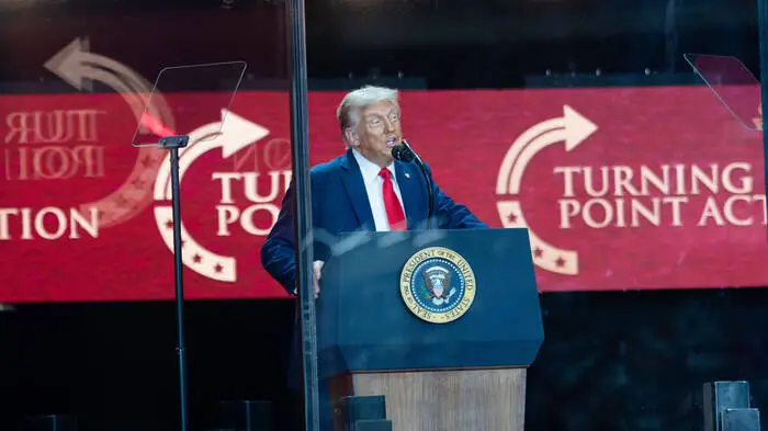 US-Präsident Donald Trump hielt bei der Trauerfeier für den getöteten US-Aktivisten Charlie Kirk eine martialische Rede.