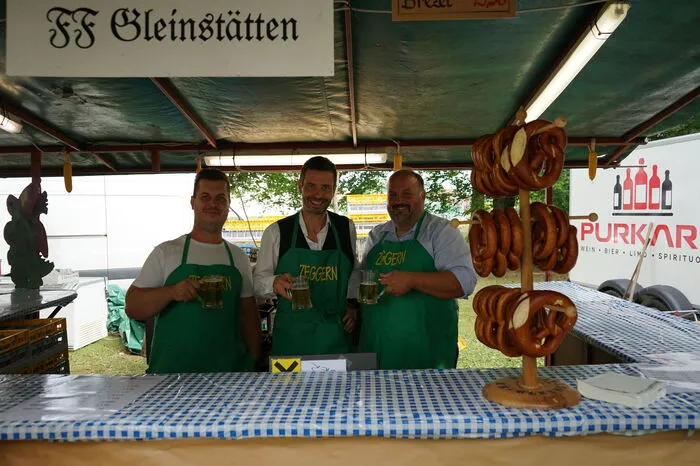 So lud auch das Zeggern ein, von Stand zu Stand zu flanieren und sich von kulinarischen Köstlichkeiten vom Wild verwöhnen zu lassen.