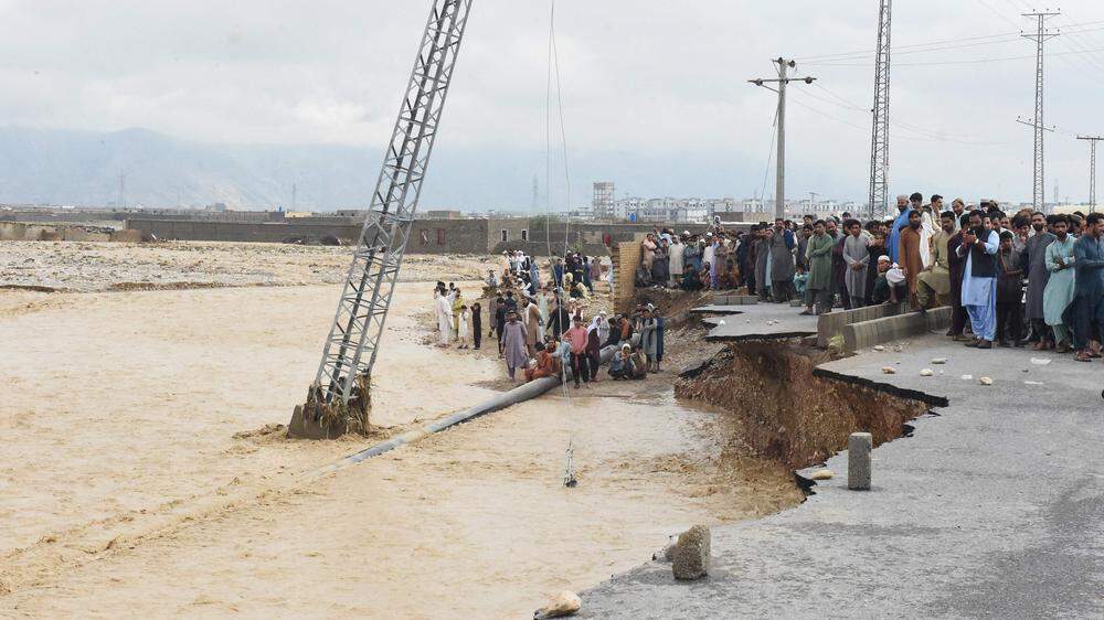 Den pakistanischen Behörden zufolge sind von den diesjährigen Überschwemmungen mehr als 33 Millionen Menschen - und damit jeder siebente Pakistaner - betroffen