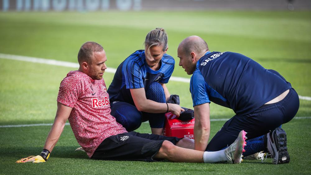 Alexander Schlager verletzte sich beim Aufwärmen vor dem Spiel gegen Rapid