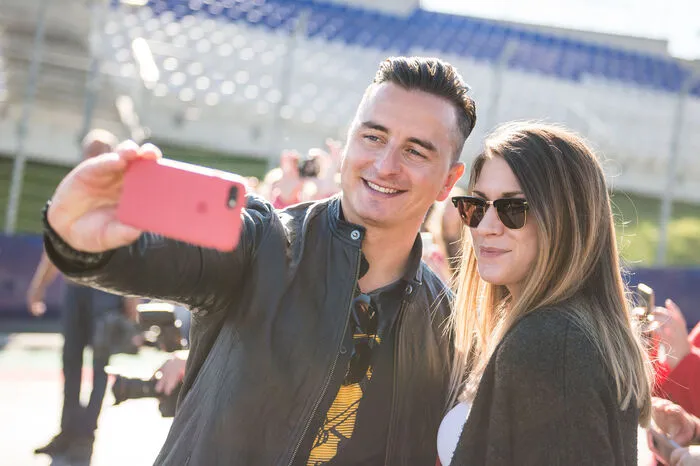 Das lag wohl auch an einem männlichen Testimonial: Volks Rock’n‘Roller Andreas Gabalier war als Stargast dabei, stand für Selfies zur Verfügung und hatte auch den einen oder anderen Tipp parat, schließlich hat er eigenen Angaben zufolge "am Red Bull Ring auch schon ein paar Reifensätze verheizt".