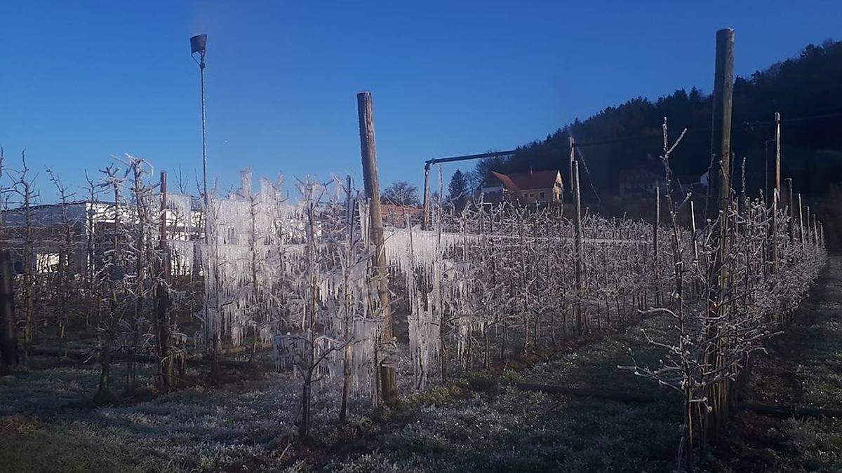 Klirrend kalter Morgen in der Oststeiermark am Dienstag