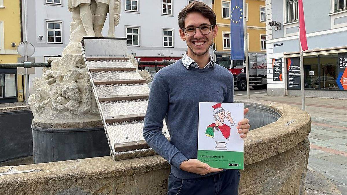 Hannes Schmidt (21) hat ein eigenes Latein-Übungsbuch auf den Büchermarkt gebracht 
