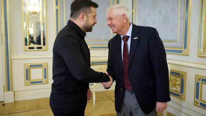 Der republikanische Senator Lindsey Graham war ein kompromissloser Unterstützer der Ukraine. Das Foto zeigt ihn bei einem Treffen mit dem ukrainischen Präsidenten Wolodymyr Selenskyj im Juli 2026. Wenig später verstarb Graham 71-jährig an den Folgen einer Gefäßerkrankung.