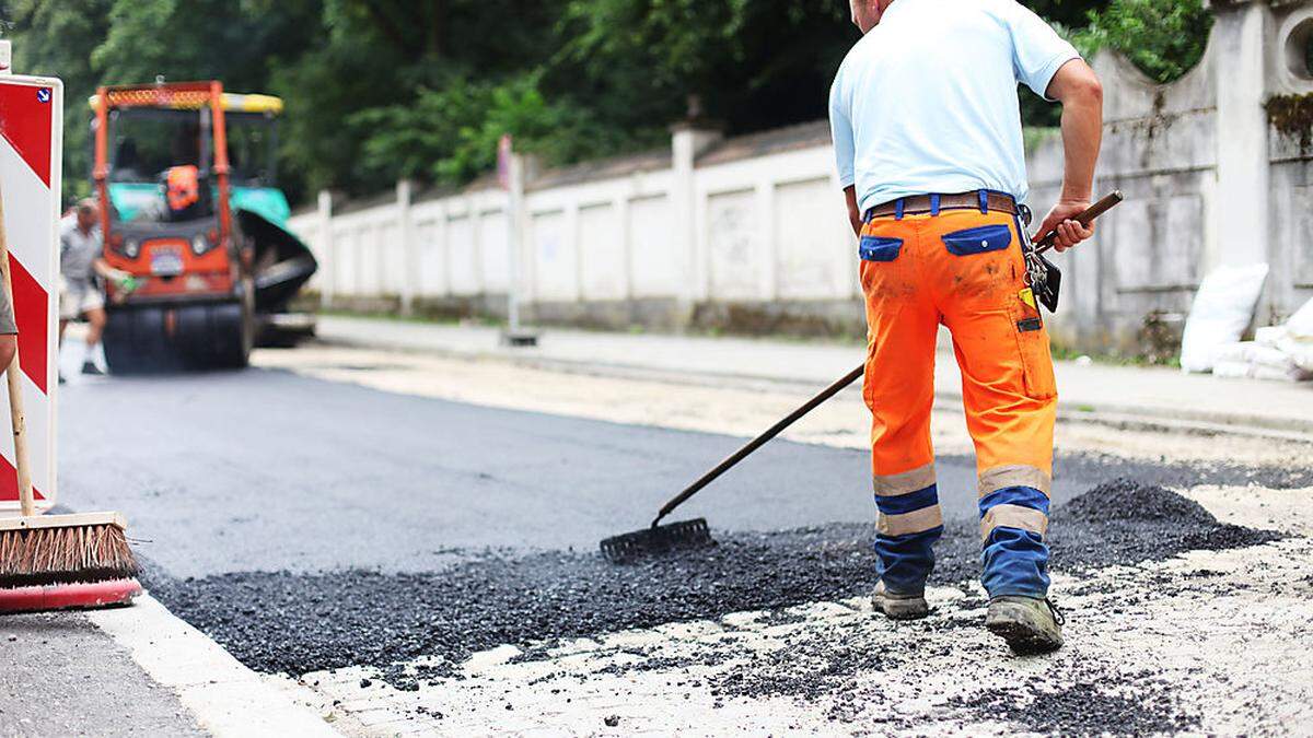 Die gemeinsame Zufahrt soll asphaltiert werden