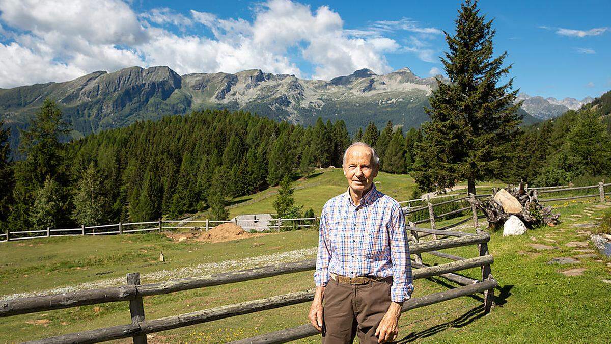 Baldur Preiml verbindet viel mit den umliegenden Bergen. Das Sommergespräch fand bei der Leonhardhütte auf dem Maltaberg statt