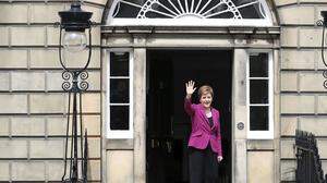 Schottlands Regierungschefin Nicola Sturgeon drängt auf ein neues Unabhängigkeitsreferendum