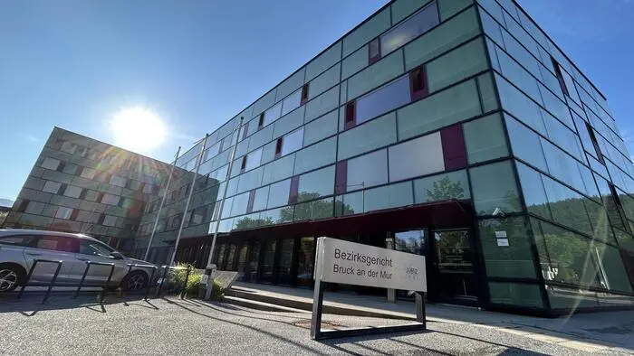 Einer der Männer musste sich wegen Körperverletzung am Bezirksgericht verantworten