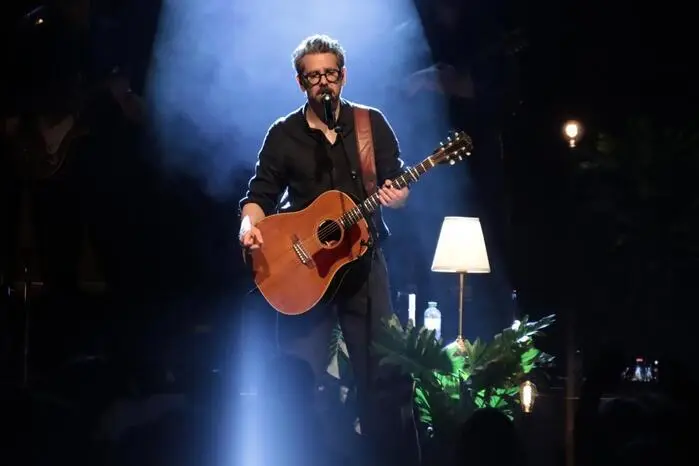 Am Samstag traten der Singer-Songwriter und seine sechsköpfige Band im Forum Kloster auf