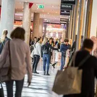 Teuerung durch geopolitische Verwerfungen trübt die Kauflaune
