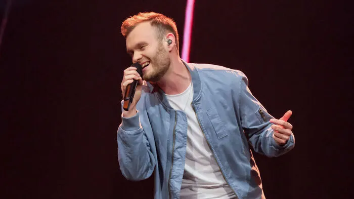 Michael Russ: Der 27-jährige Künstler kommt aus Tillmitsch in der Steiermark und singt „Falling“ von Harry Styles.