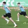 ABD0113_20240319 - MARBELLA - SPANIEN: Maximilian Wöber (L.) und Alexander Prass während des Trainings des ÖFB-Nationalteams am Dienstag. 19. März 2024, in Marbella. Das österreichische Fußball-Nationalteam absolviert einen Lehrgang bis 22. März 2024 in Marbella. - FOTO: APA/ROBERT JAEGER