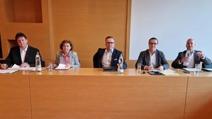 Köflachs Gemeindevorstand: Marco Gratzer (2. Vizebürgermeister), Stephanie Galler (Stadträtin), Helmut Linhart (Bürgermeister), Heimo Ortner (1. Vizebürgermeister) und Reinhard Puffing (Finanzreferent)