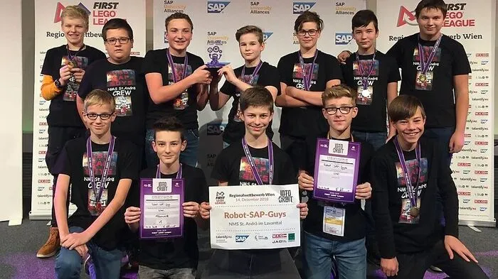 Schüler der NMS St. Andrä freuten sich über 8. Platz bei der Lego League